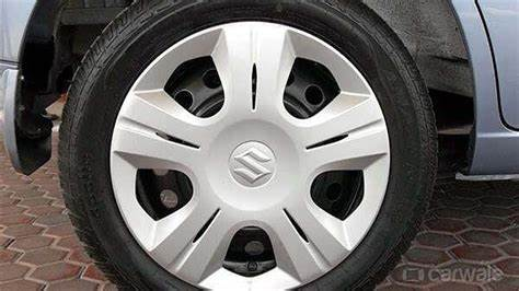 Wheel RL design variant difference and hub cap inspection
